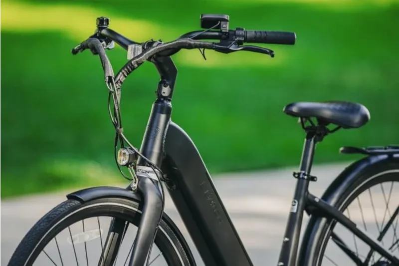 Batch Bicycles E-Comfort 2 Electric Bike M/L - Matt Pitch Black-2