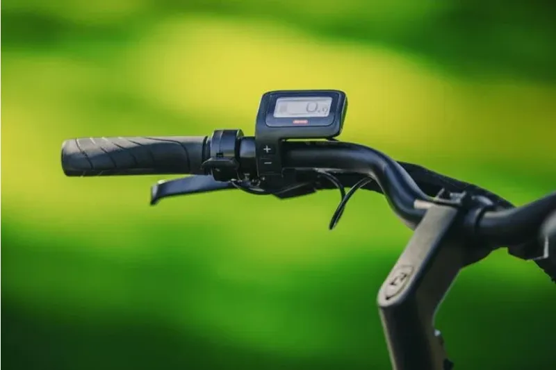 Batch Bicycles E-Comfort 2 Electric Bike M/L - Matt Pitch Black-4