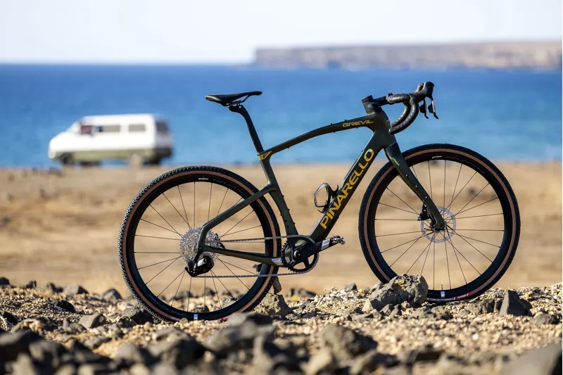 Pinarello Grevil F3 SRAM Apex XPLR Gravel Bike - Black-5