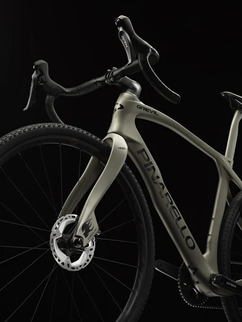 Pinarello Grevil F5 GRX610 Gravel Bike - Grey-3