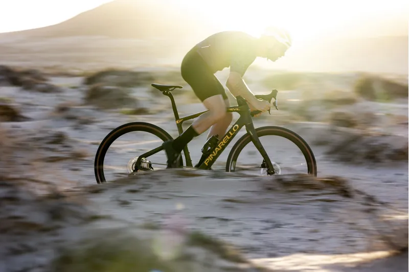 Pinarello Grevil F3 SRAM Apex XPLR Gravel Bike - Black-9